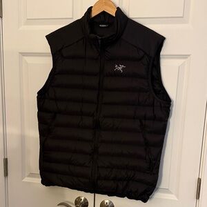 Arcteryx Men’s Cerium Black Puffer Vest XL - EUC!